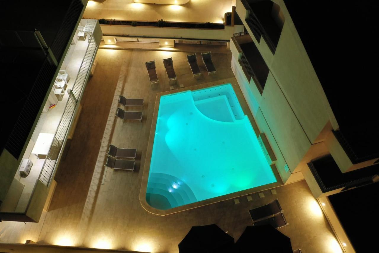 La Contessa Aparthotel Santa Teresa Gallura Bagian luar foto