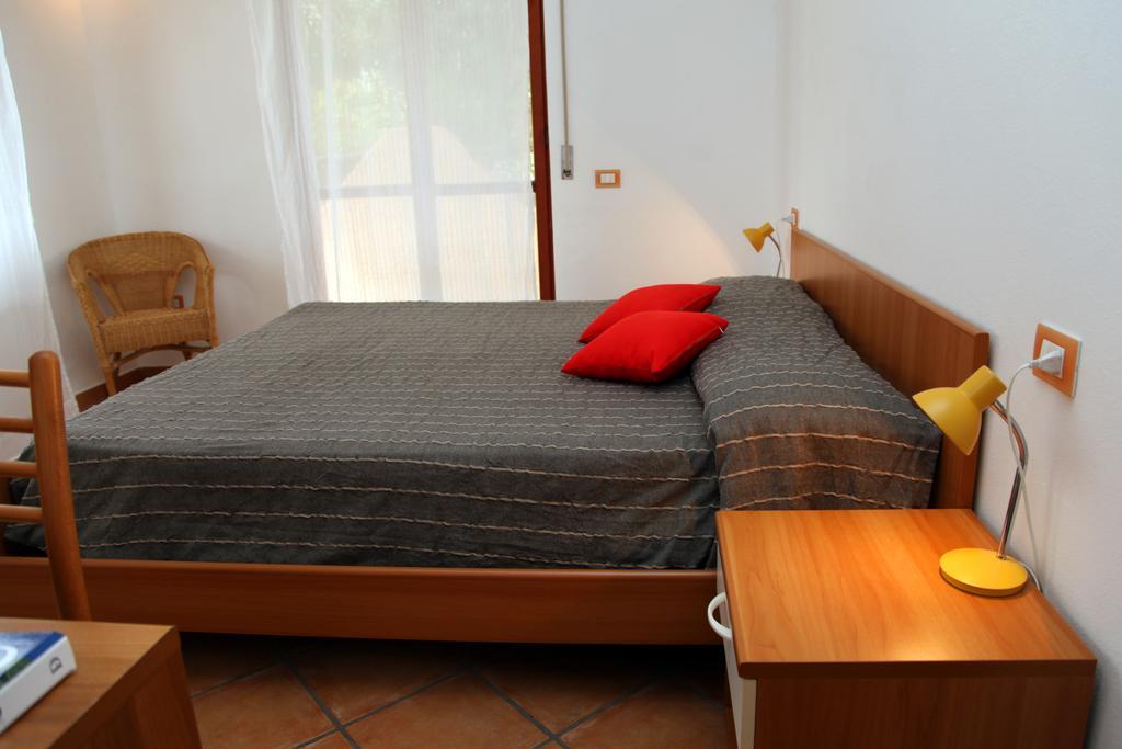 La Contessa Aparthotel Santa Teresa Gallura Ruang foto